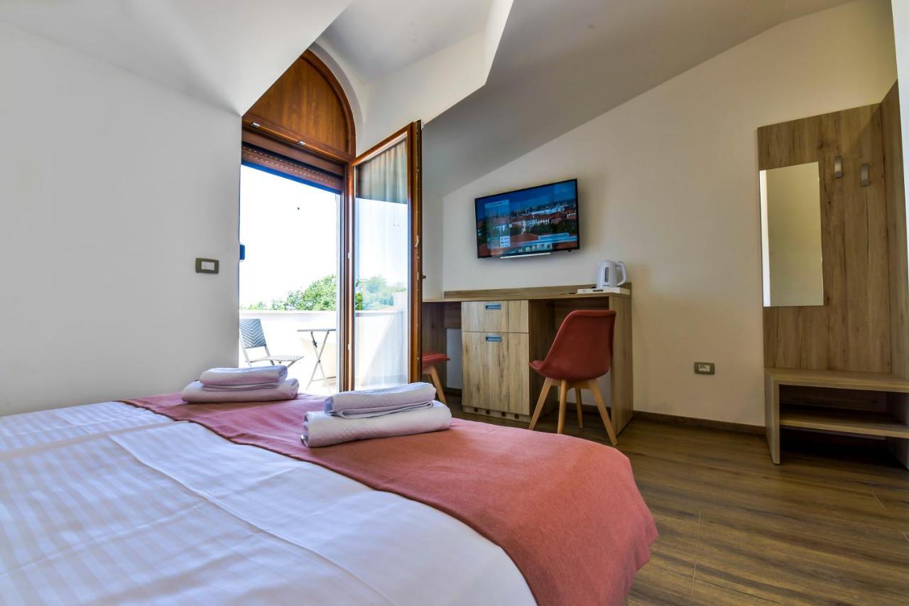 Casa Istriana Dajla Rooms Novigrad  ภายนอก รูปภาพ